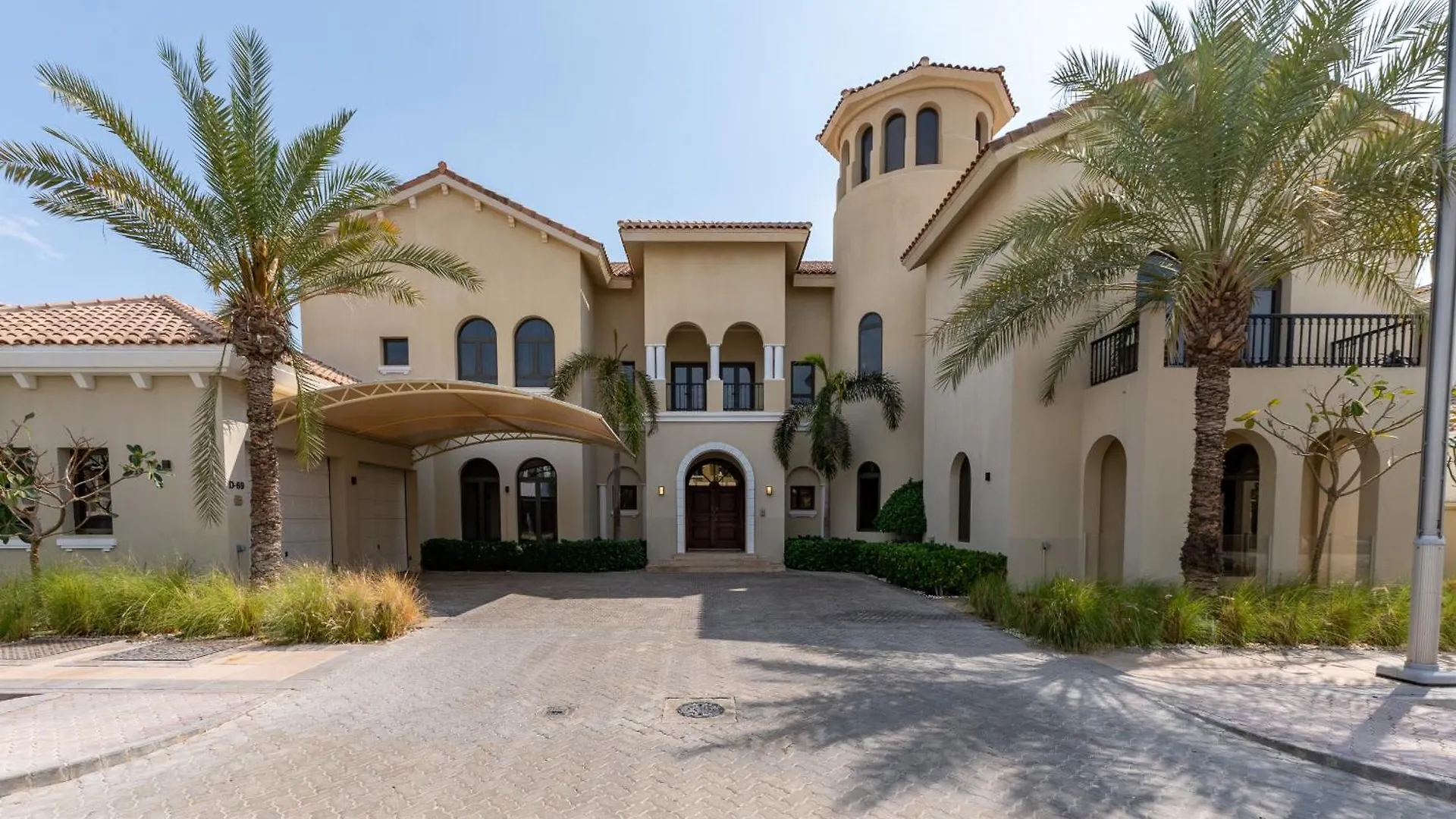 Вилла Frond D, Beachfront Villa, Palm Jumeirah - Mint Stay Homes Дубай
