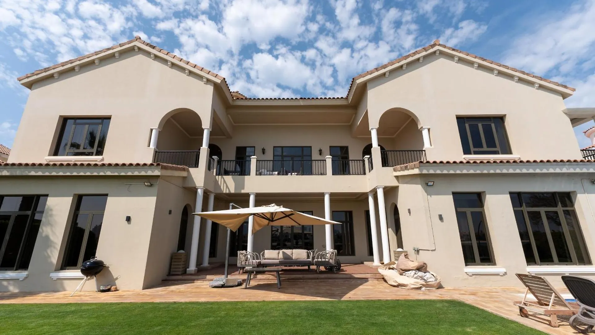 Frond D, Beachfront Villa, Palm Jumeirah - Mint Stay Homes Дубай ОАЭ