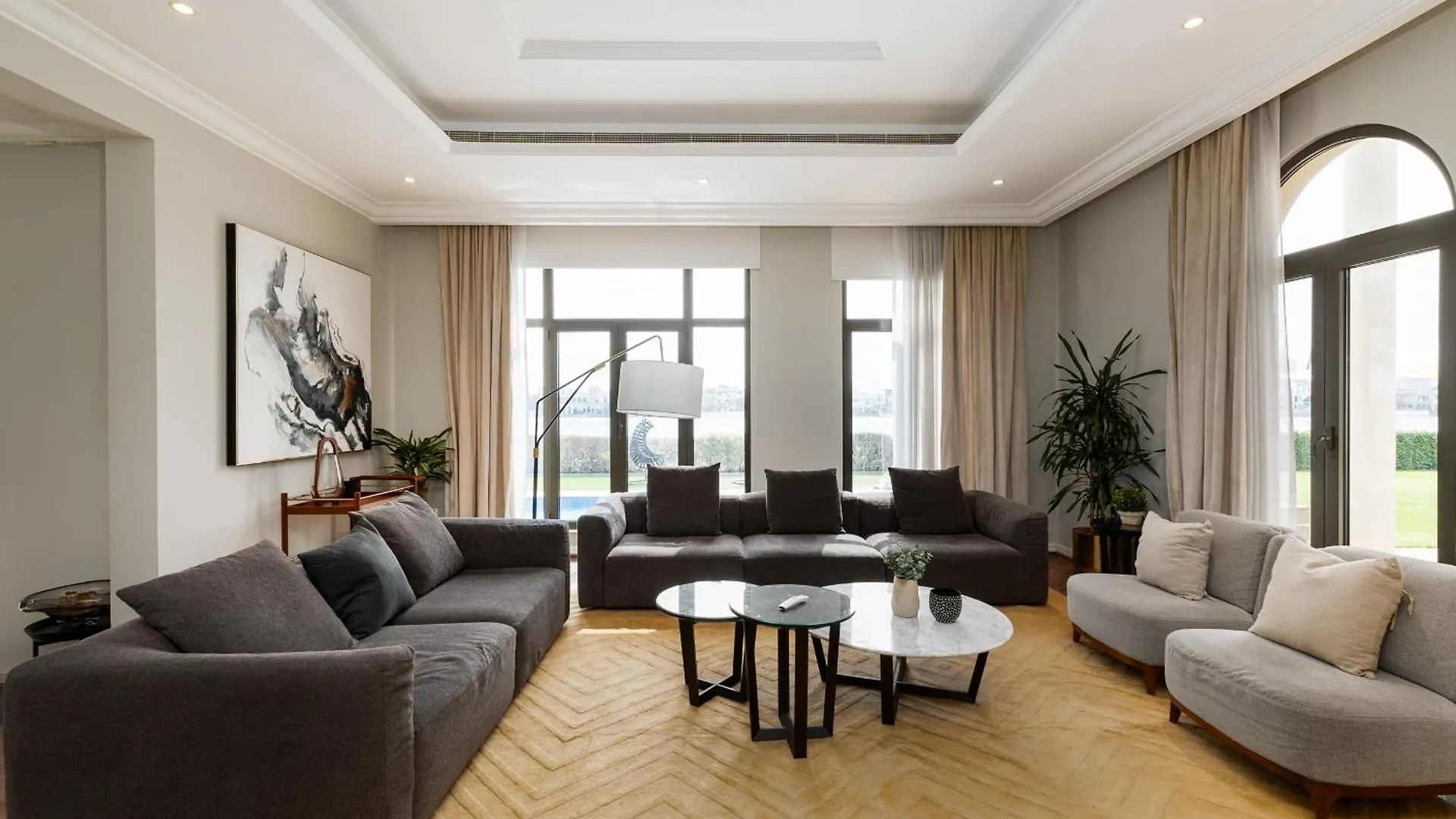 Frond D, Beachfront Villa, Palm Jumeirah - Mint Stay Homes Дубай 0*,