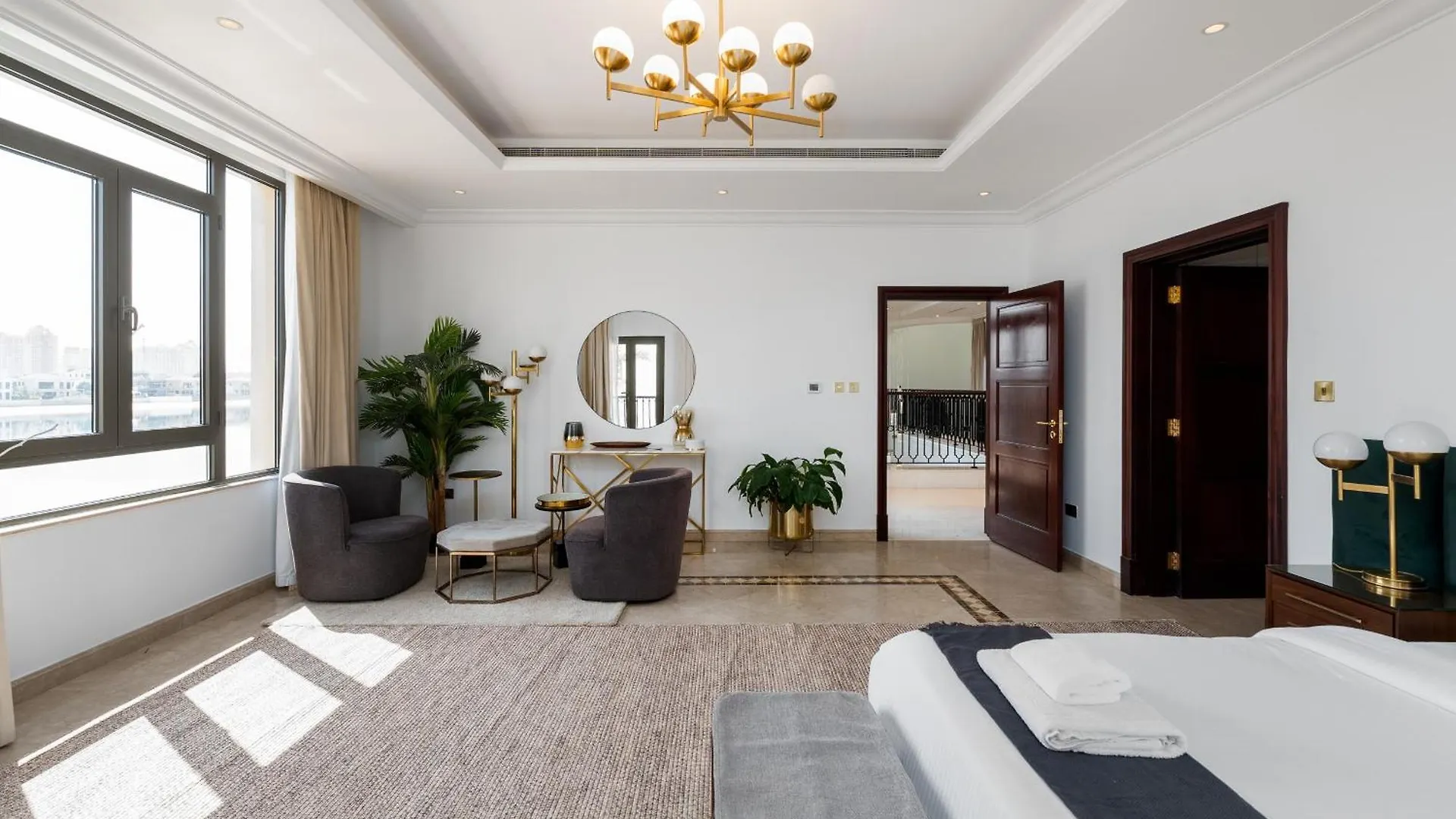 Frond D, Beachfront Villa, Palm Jumeirah - Mint Stay Homes Dubai Villa