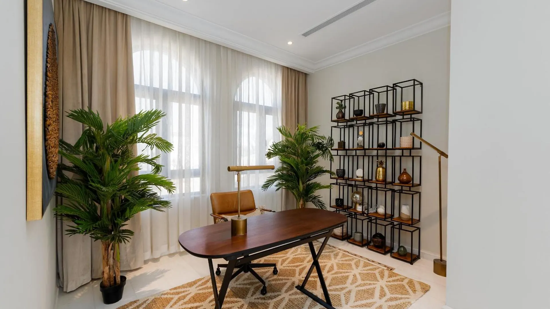 Villa Frond D, Beachfront Villa, Palm Jumeirah - Mint Stay Homes Dubai