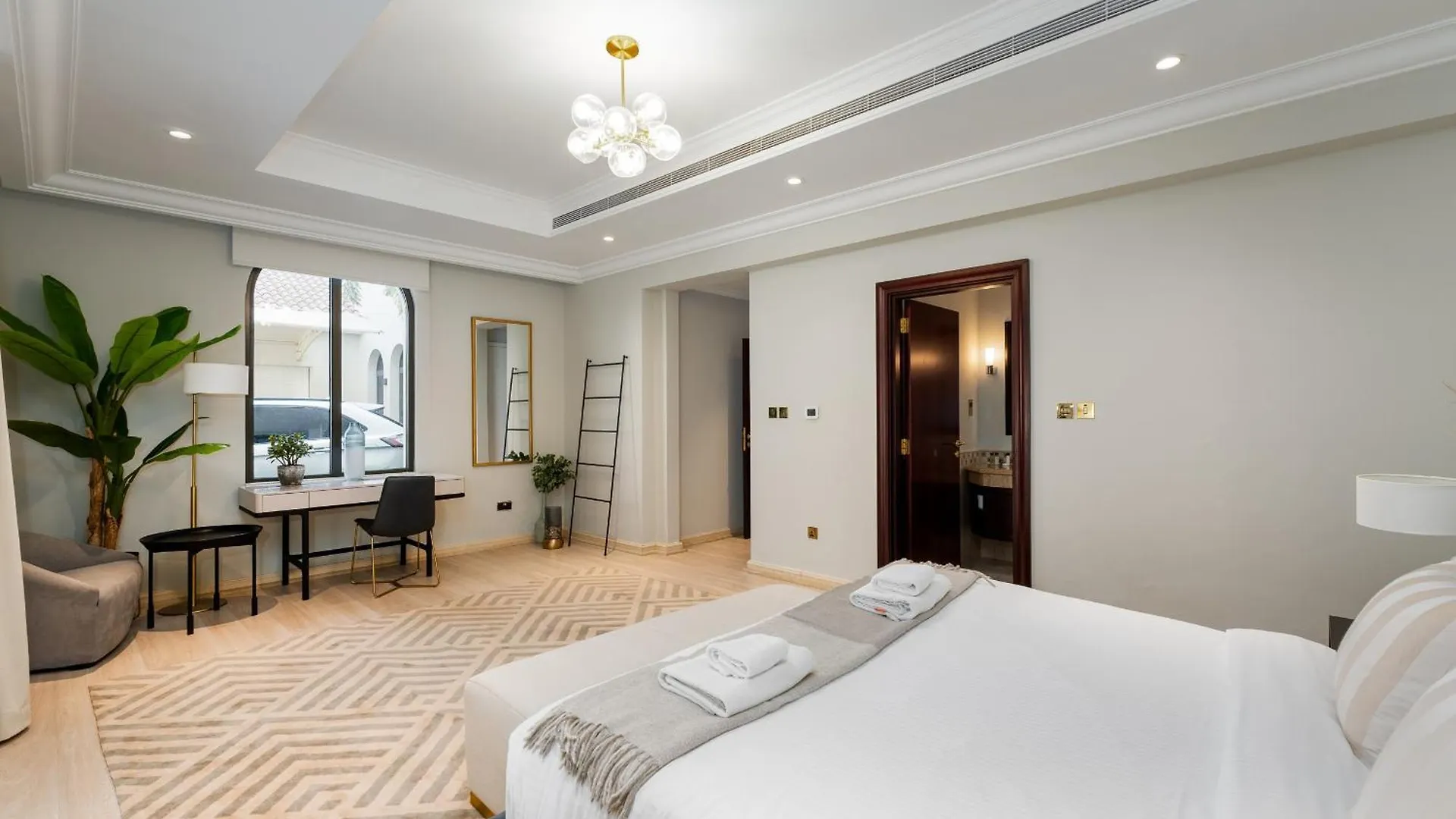 Villa Frond D, Beachfront Villa, Palm Jumeirah - Mint Stay Homes Dubai Emirados Árabes Unidos