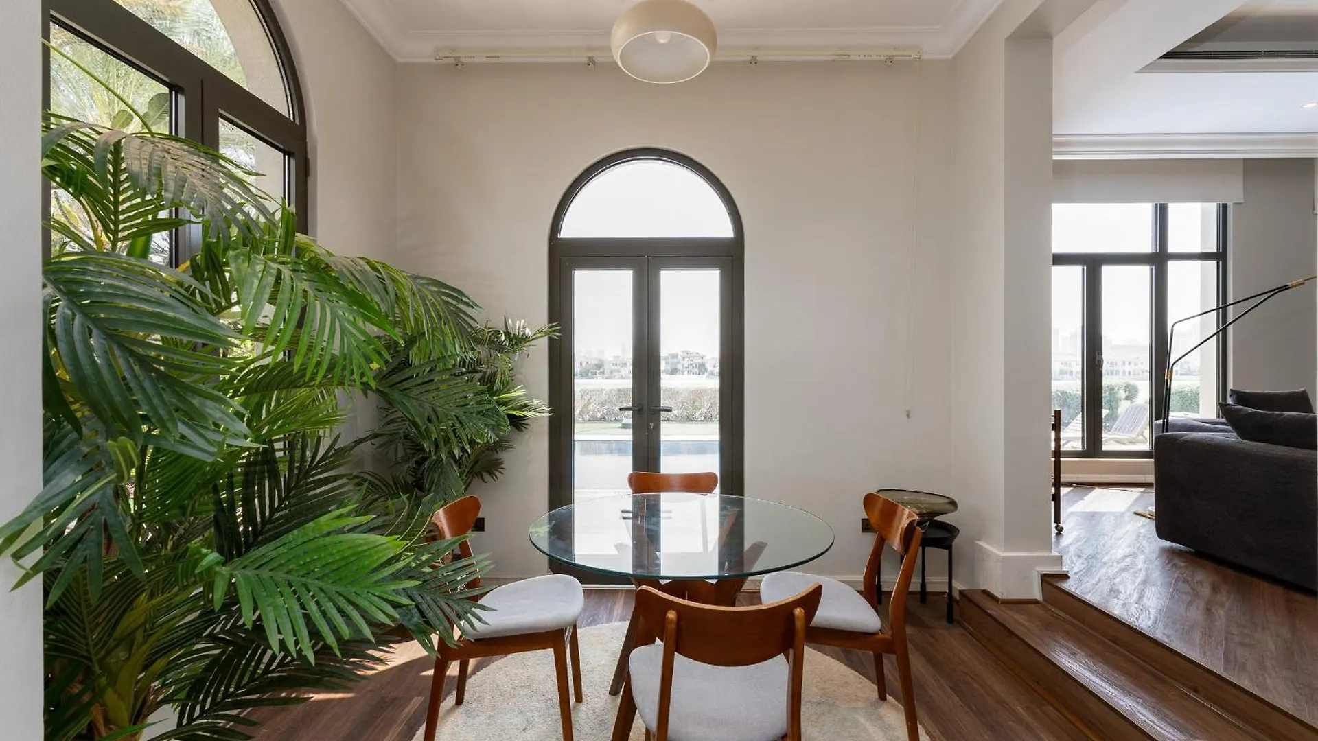 Frond D, Beachfront Villa, Palm Jumeirah - Mint Stay Homes Dubai Villa