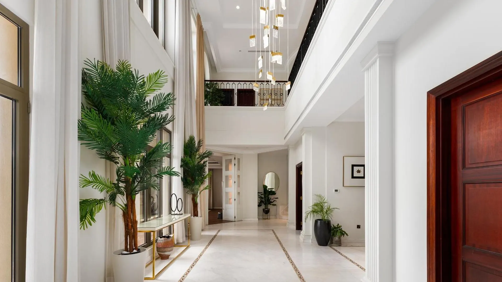 Frond D, Beachfront Villa, Palm Jumeirah - Mint Stay Homes Dubai Villa