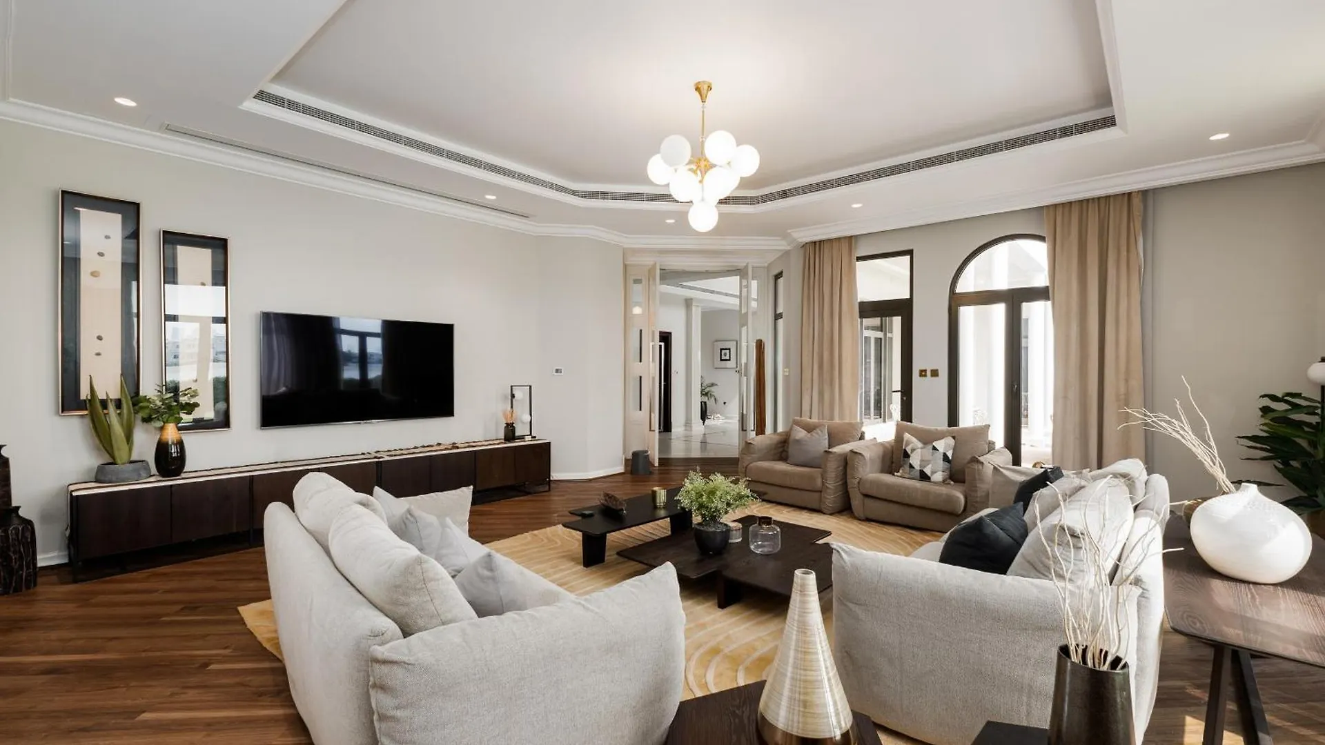 Frond D, Beachfront Villa, Palm Jumeirah - Mint Stay Homes Dubai
